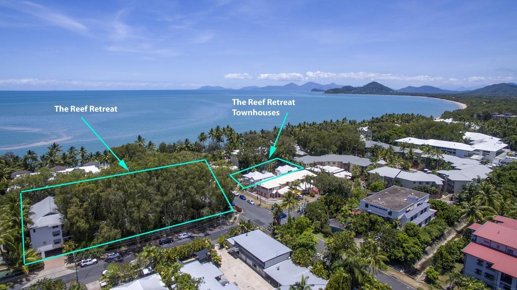 The Reef Retreat Palm Cove Hotel Exterior photo